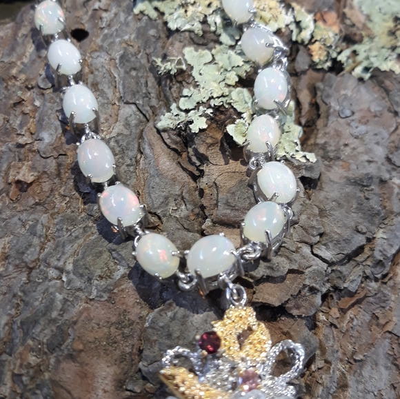 Handcrafted White Druzy Quartz Necklace - Picture 6 of 17